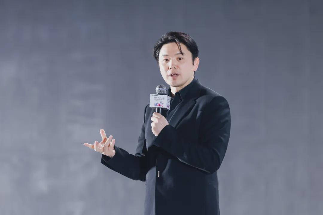 爱游戏体育登录入口-即将成为世界首富的中国男人